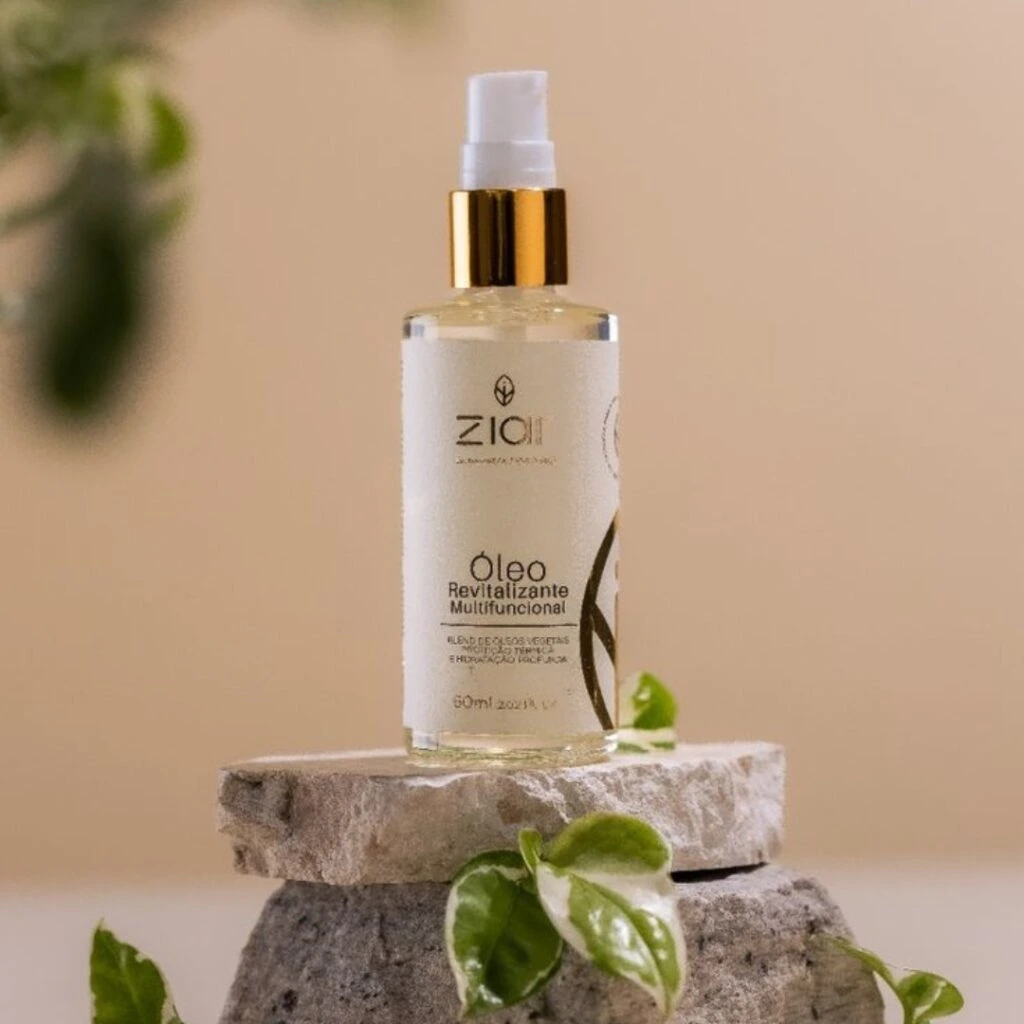 Zia Moisturizing Sunscreen SPF protection tube, promoted by the best digital marketing agency Pulse Bit.